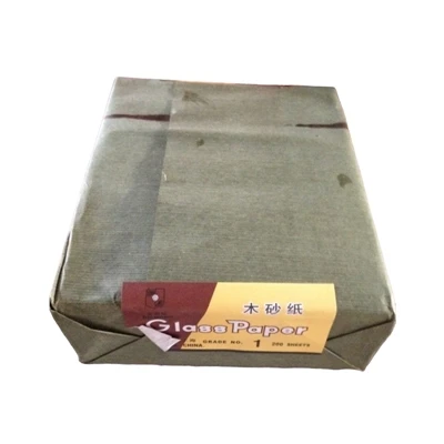 Ứng dụng giấy nhám khô trong quá trình thi công dầu sáp gỗ