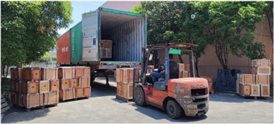 Đang tải container